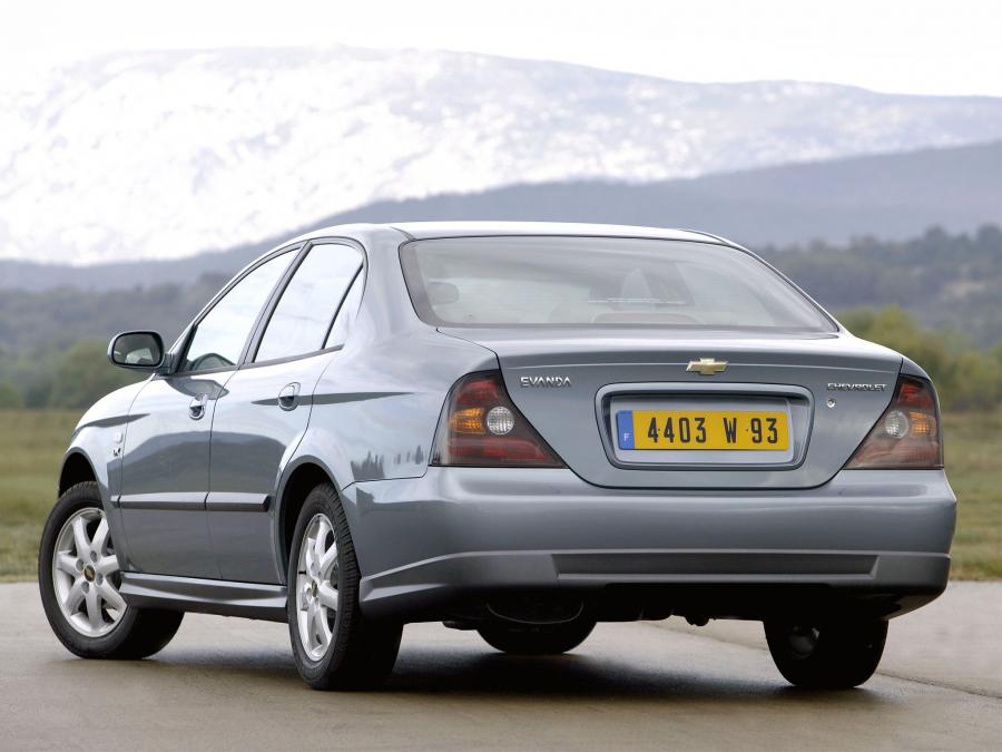  Chevrolet Evanda 2004 года  (фото 15 из 16)